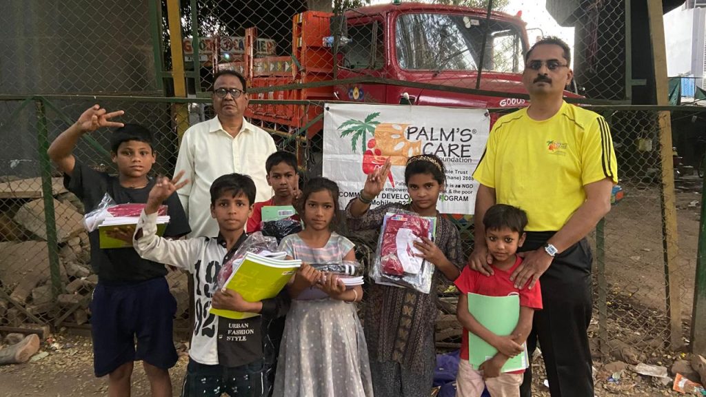 Event for Slum Children in Ghansoli: 5th January  2025 Distribution of T shirt and Note book to the slum children of Ghansoli
